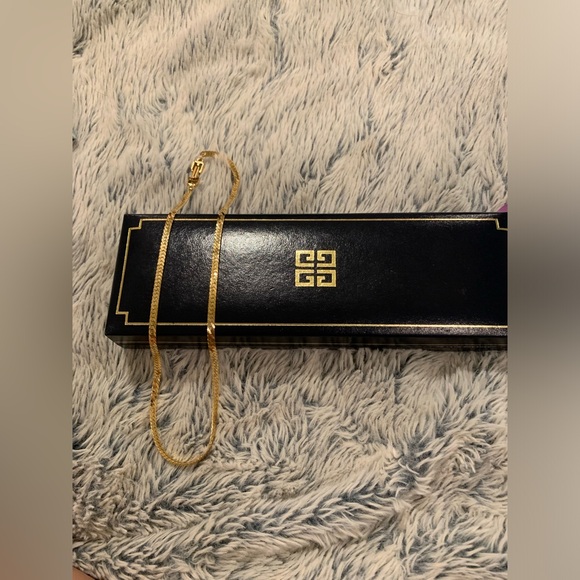 ✨✨Givenchy Gold Plated Necklace✨✨ - Picture 6 of 9